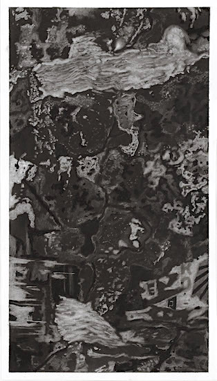 Peter Hock: o.T. [05], 2021, 
Reißkohle auf Papier, 48 x 29 cm 

